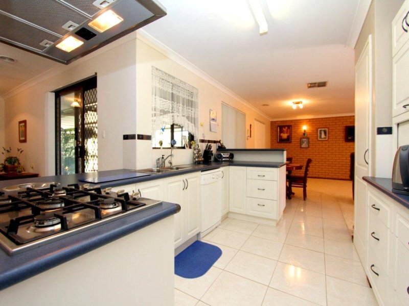 26 Dixie Road, Kelmscott, WA 6111