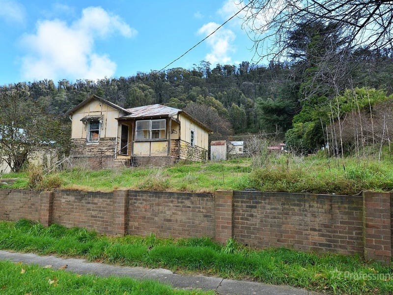 136 Macaulay Street, Lithgow, NSW 2790 Property Details