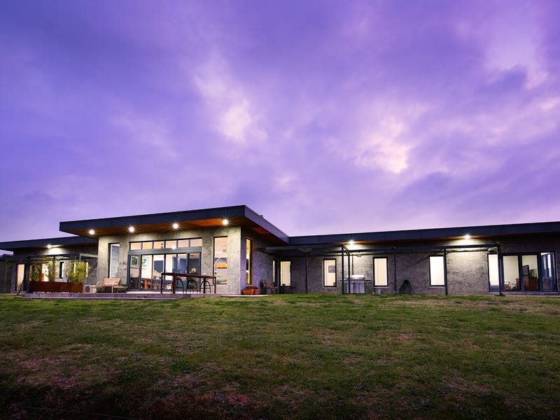 98 Noonan Drive, Sedgwick, VIC 3551