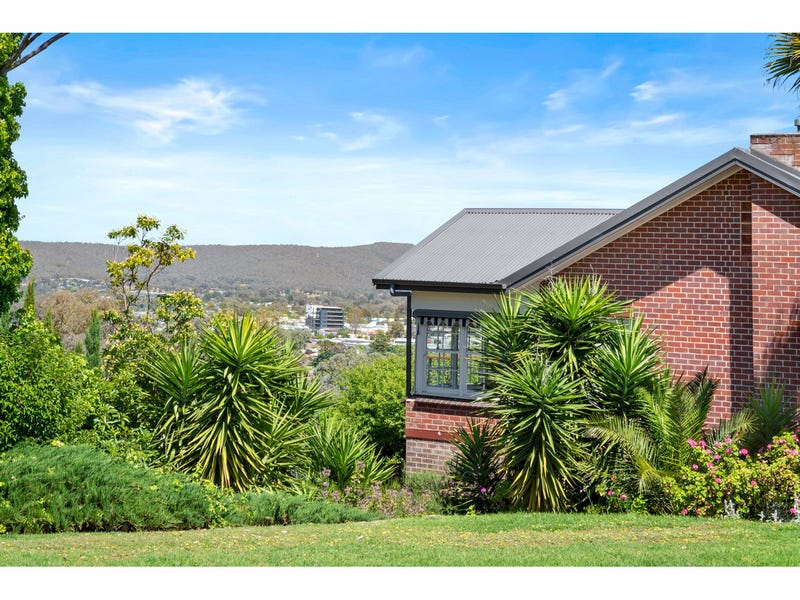 279 Highview Crescent, Lavington, NSW 2641 Property Details