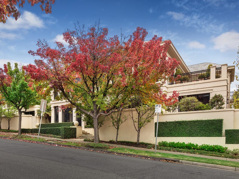 2/2 Trawalla Ave, Toorak, Vic 3142 Property Details