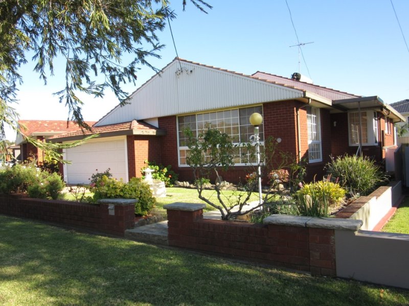 4 Rodney Cres, Beverly Hills, NSW 2209