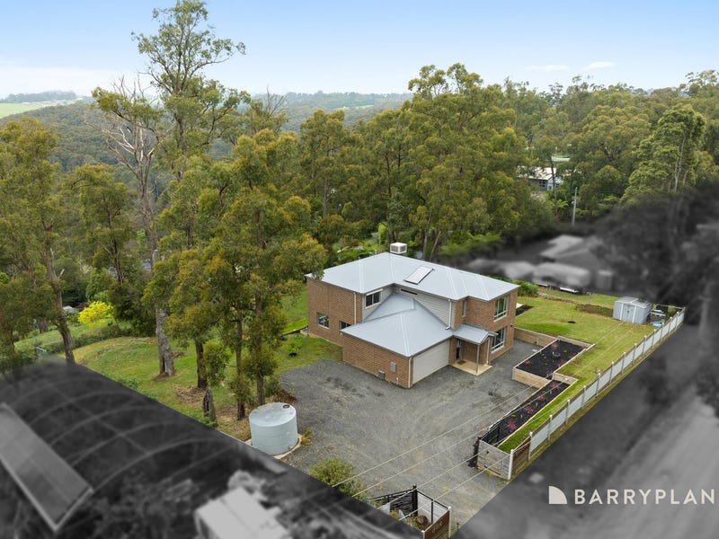 4 Woodlands Avenue, Cockatoo, Vic 3781 Property Details