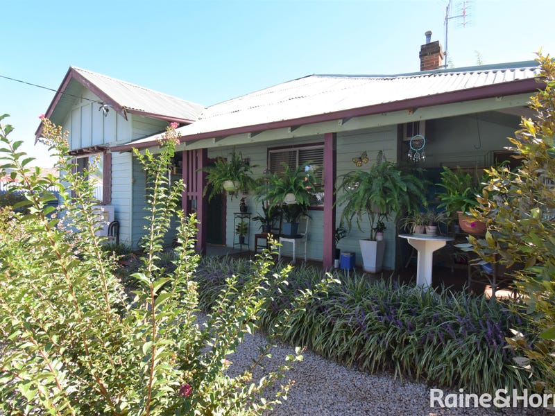 2 Kingsford Avenue, Wellington, NSW 2820