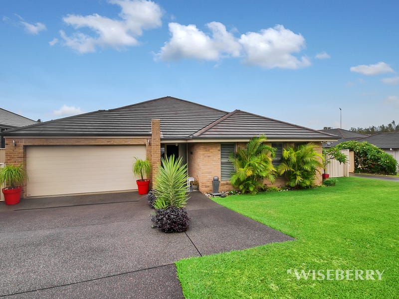 18 Bellevue Place, Black Head, NSW 2430