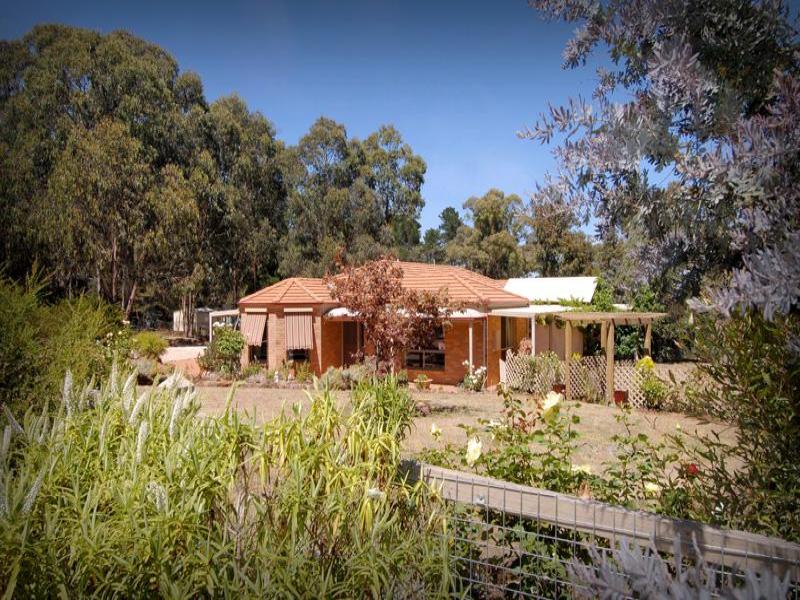 29 Graham Road, Broomfield, Vic 3364 Property Details