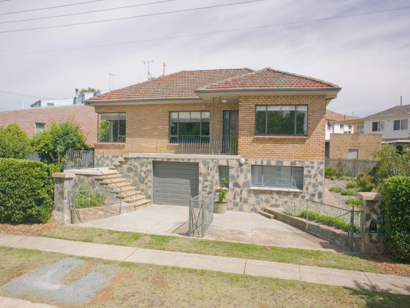 42 Thorpe Avenue, Queanbeyan, NSW 2620 Property Details