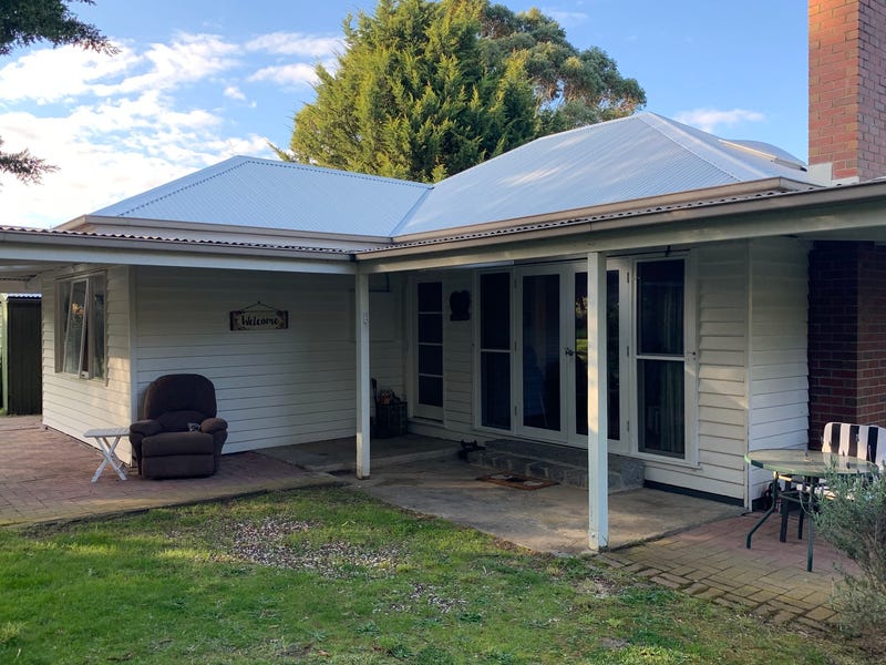 59 Railway Road, Elphinstone, VIC 3448