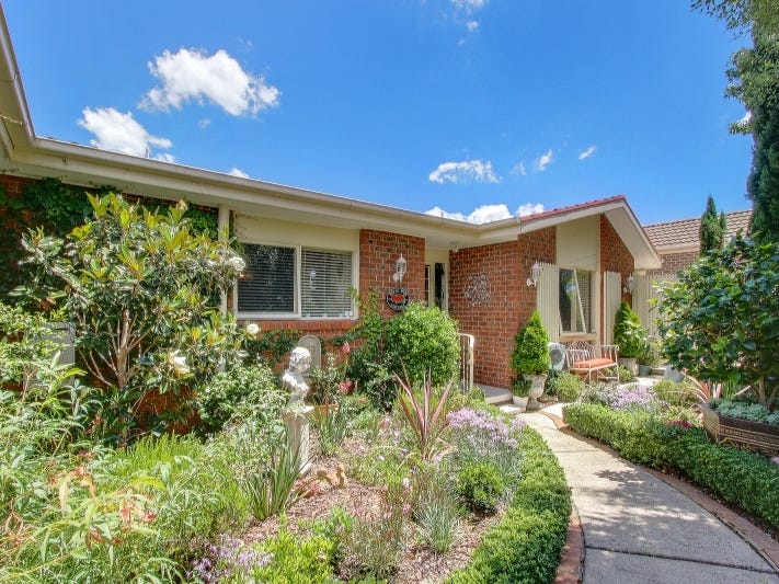 39 Castleton Cres, Gowrie, ACT 2904 Property Details