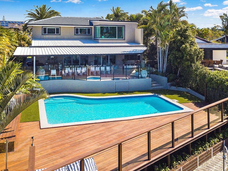 8 Wallaby Place, Sorrento, Qld 4217 Property Details