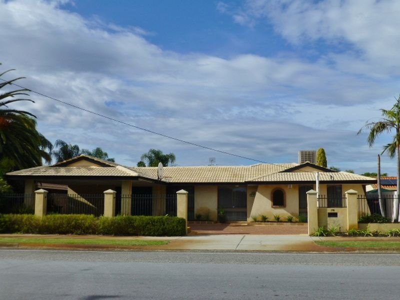 170 Berehaven Avenue, Thornlie, WA 6108 Property Details