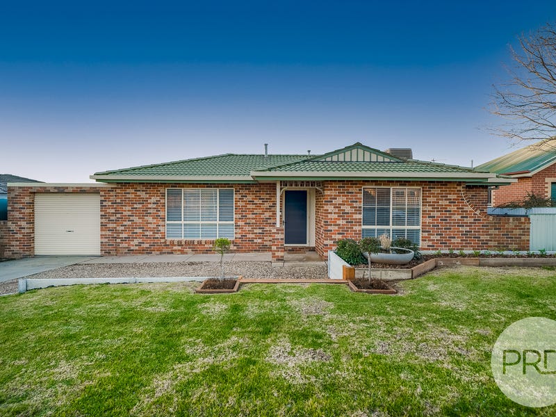 11 O'Regan Street, Ashmont, NSW 2650 Property Details