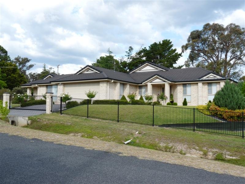 15 Anzac Street, Stanthorpe, QLD 4380