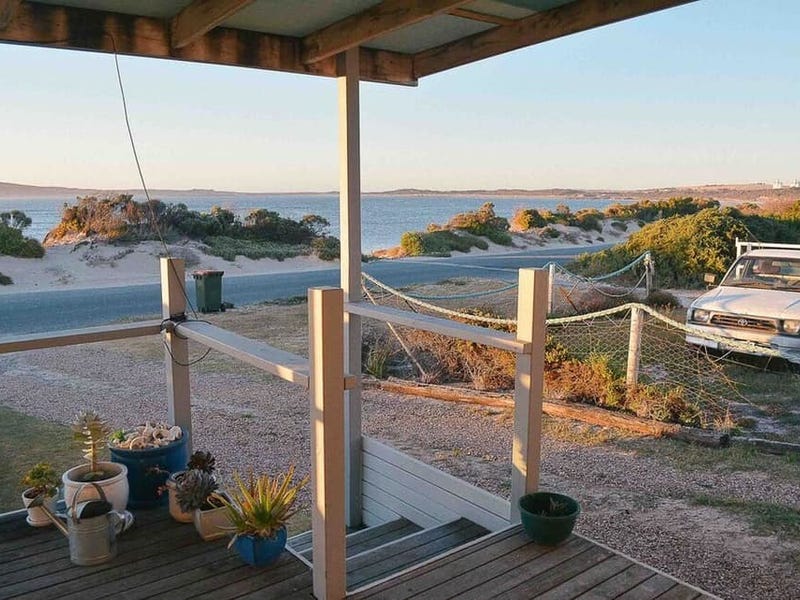 26 Esplanade, Elliston, SA 5670
