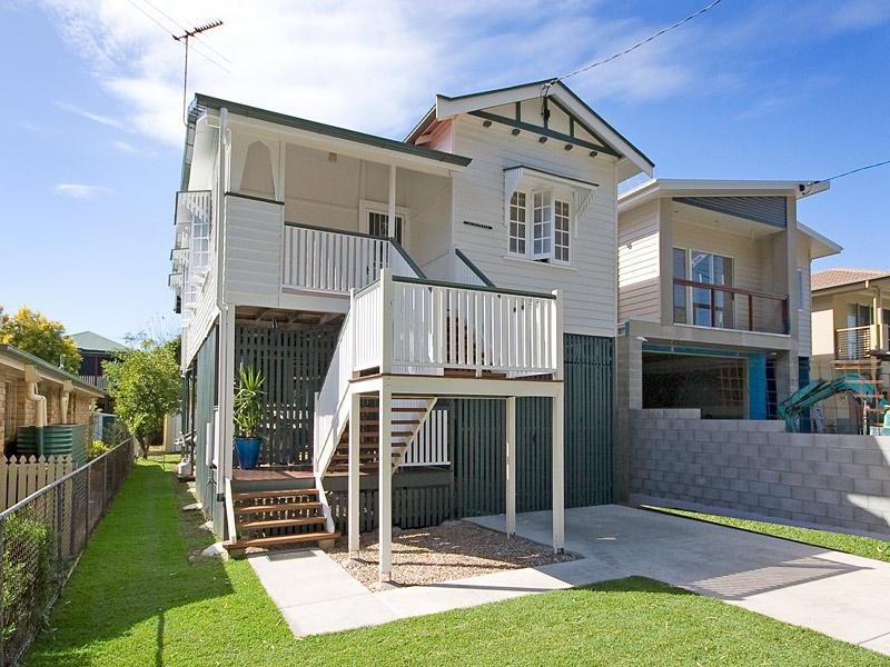 60 Lower Brighton TCE, Sandgate, Qld 4017 Property Details