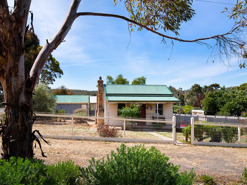 10 Adair Street, Maldon, Vic 3463 Property Details