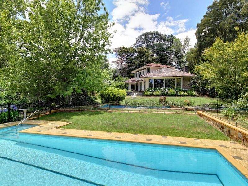 14 White Avenue, Crafers, SA 5152 Property Details