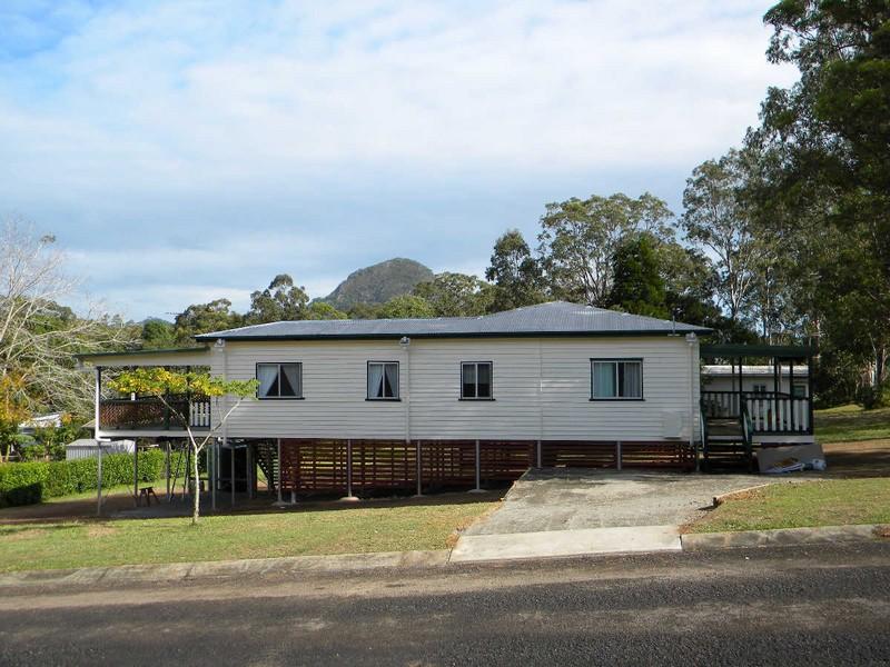 27 Queen Street, Cooran, Qld 4569