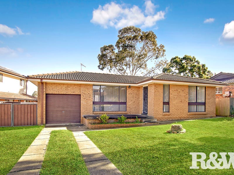 8 Ontario Avenue, St Clair, NSW 2759