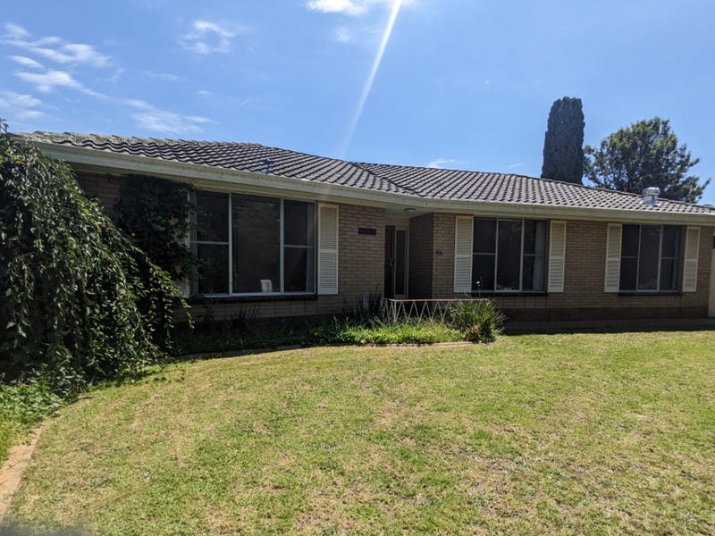 17 Joseph Street, Sale, Vic 3850 House for Sale