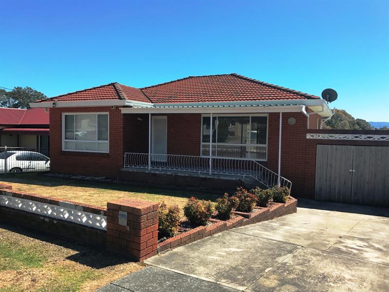 8 Roberts Avenue, Barrack Heights, NSW 2528
