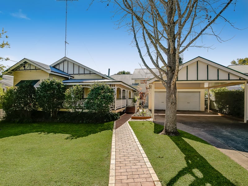 13 Campbell Street, East Toowoomba, QLD 4350