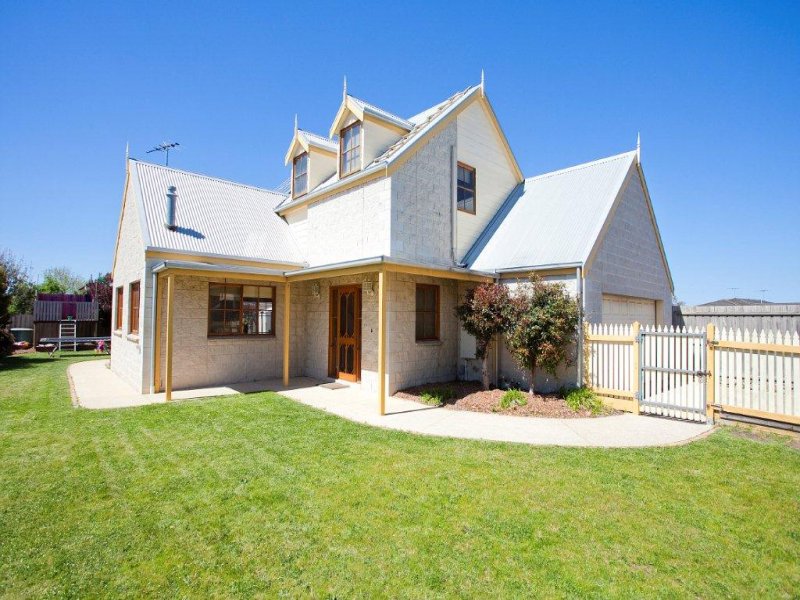 4 Grange Crescent, Torquay, Vic 3228 Property Details