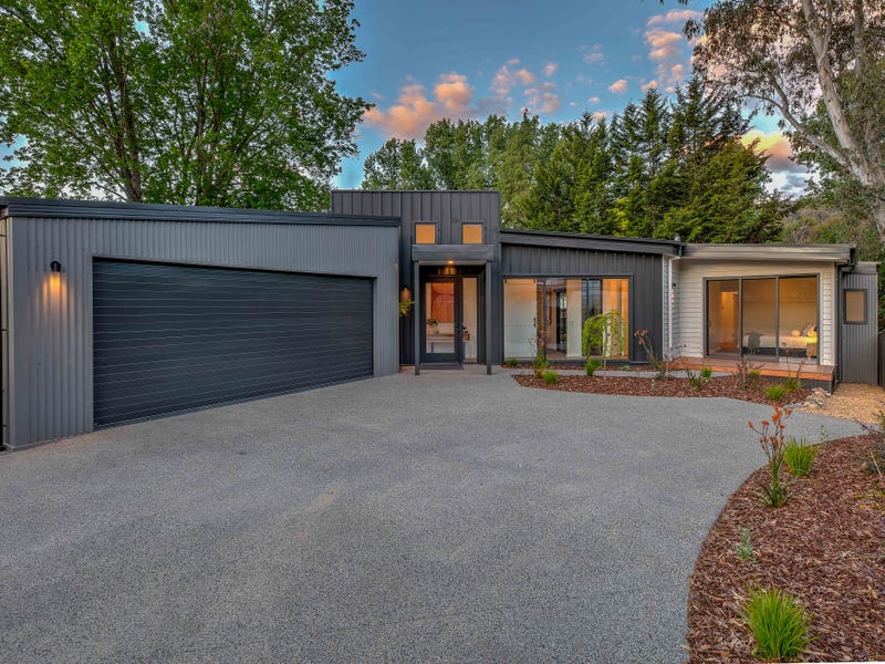 77 Cobden Street, Bright, Vic 3741 House for Sale