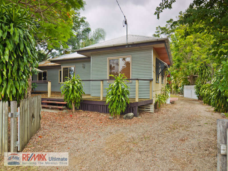 869 Beachmere Road, Beachmere, Qld 4510 Property Details