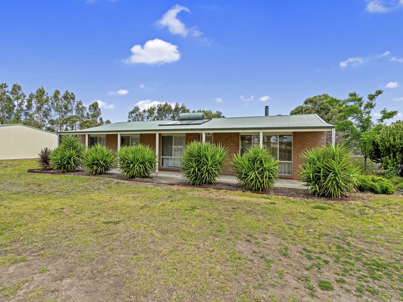 13 LLowalong Road, Stratford, Vic 3862 Property Details