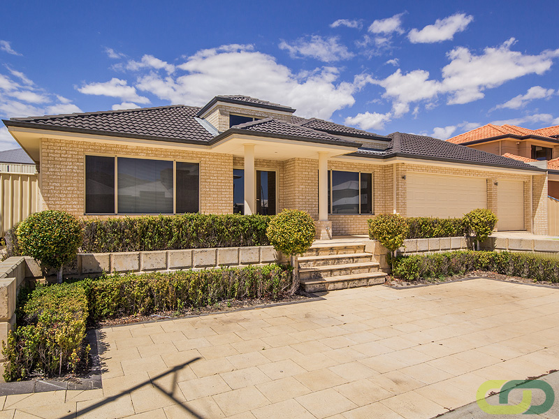 15 Lowlands Cres, Secret Harbour, WA 6173