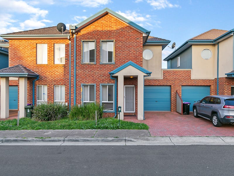 19 Balerno Circle, Gowanbrae, Vic 3043 Townhouse for Sale