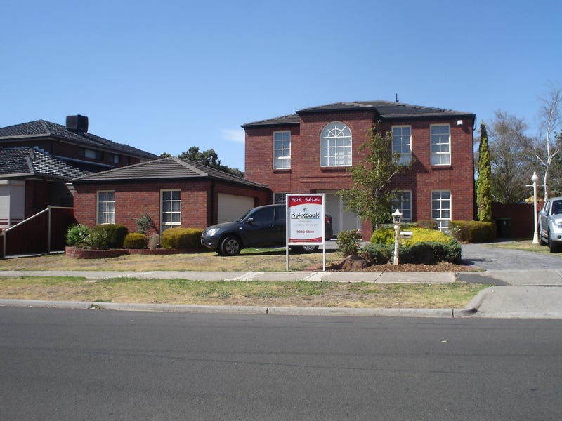 109 Chichester Drive, Taylors Lakes, VIC 3038