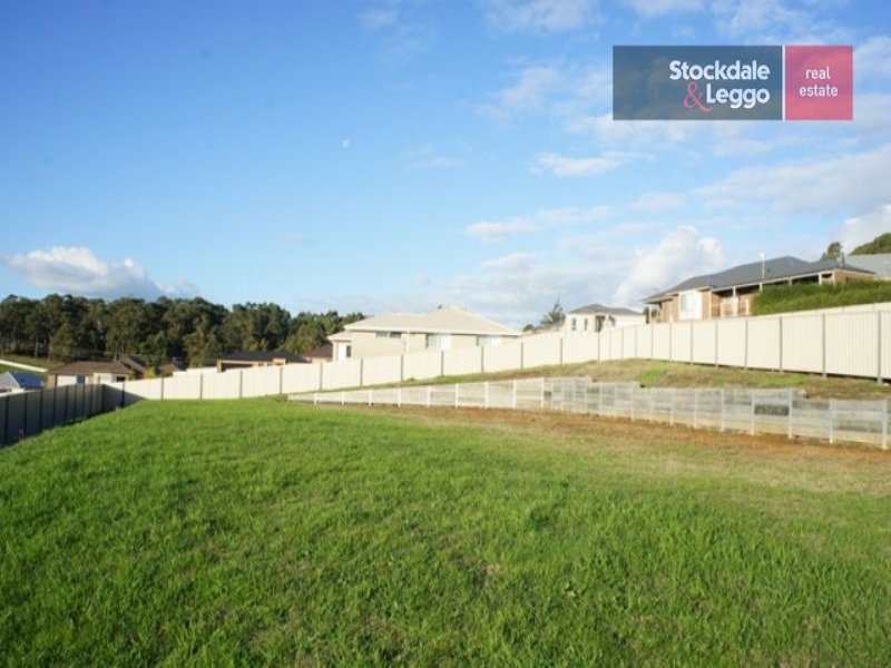 6 Waterside Drive, Drouin, VIC 3818