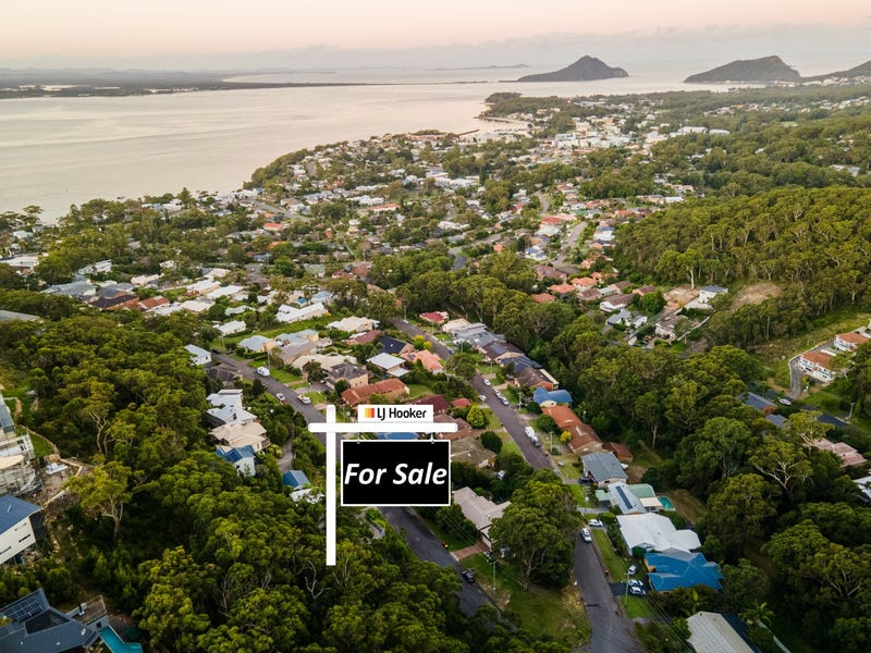 5 Tareebin Road, Nelson Bay, NSW 2315