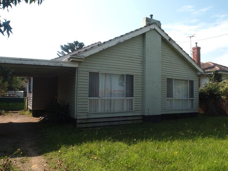 2 Stratford Road, Maffra, Vic 3860 Property Details