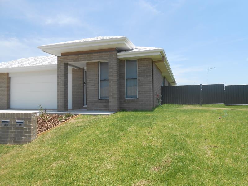 25 Faringdon Street, North Tamworth, NSW 2340