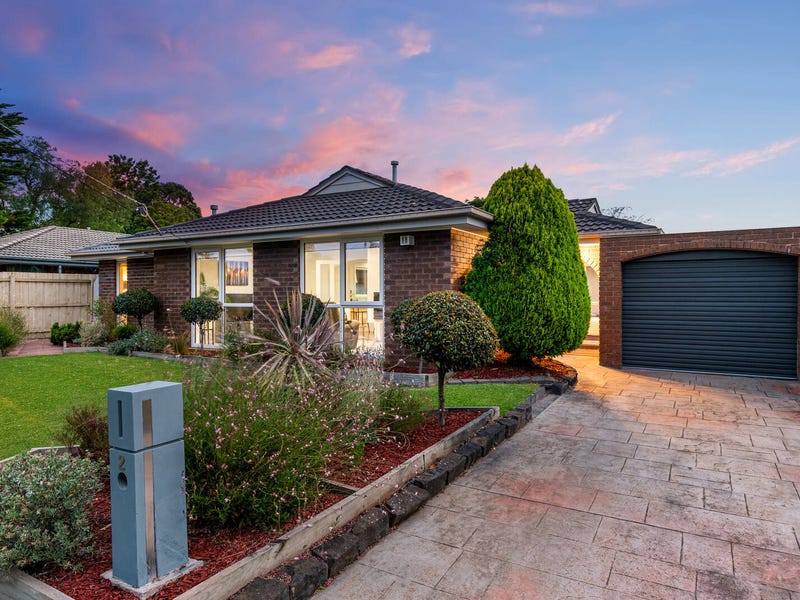 2 Abbottswood Close, Dingley Village, Vic 3172 House for Sale