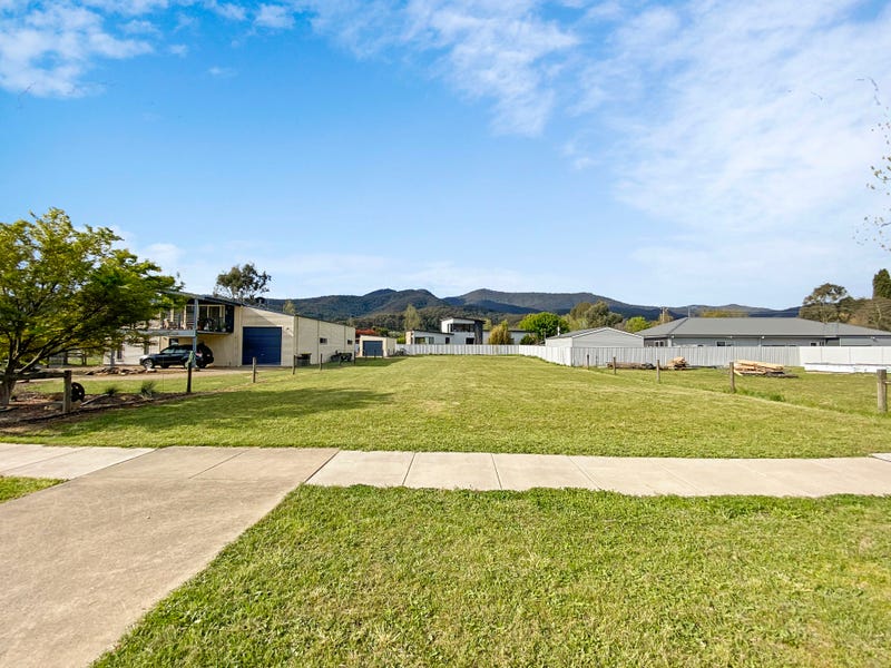 71B Station Street, Porepunkah, VIC 3740