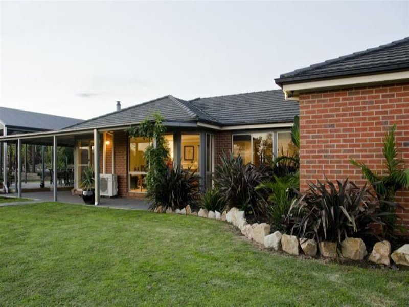 38 Timbarra Drive, Eastwood, VIC 3875