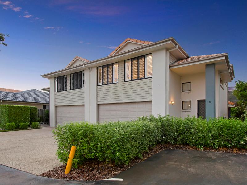 17/300 Cliveden Avenue, Corinda, Qld 4075 Property Details