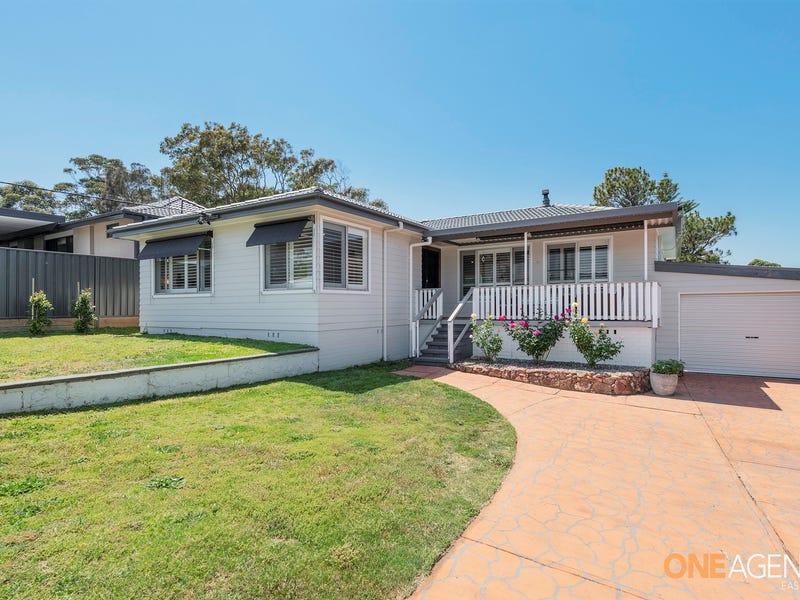 148 Macquarie Grove, Caves Beach, NSW 2281