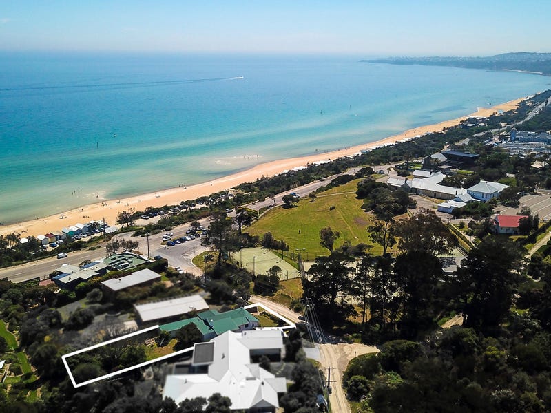 8 Kilburn Grove, Mount Martha, VIC 3934