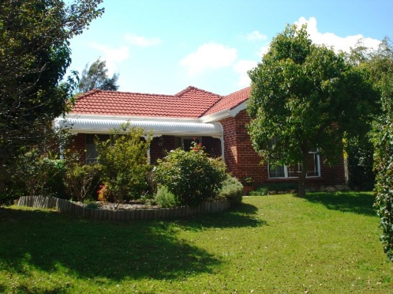 13 Clare Dennis Avenue, Gordon, ACT 2906