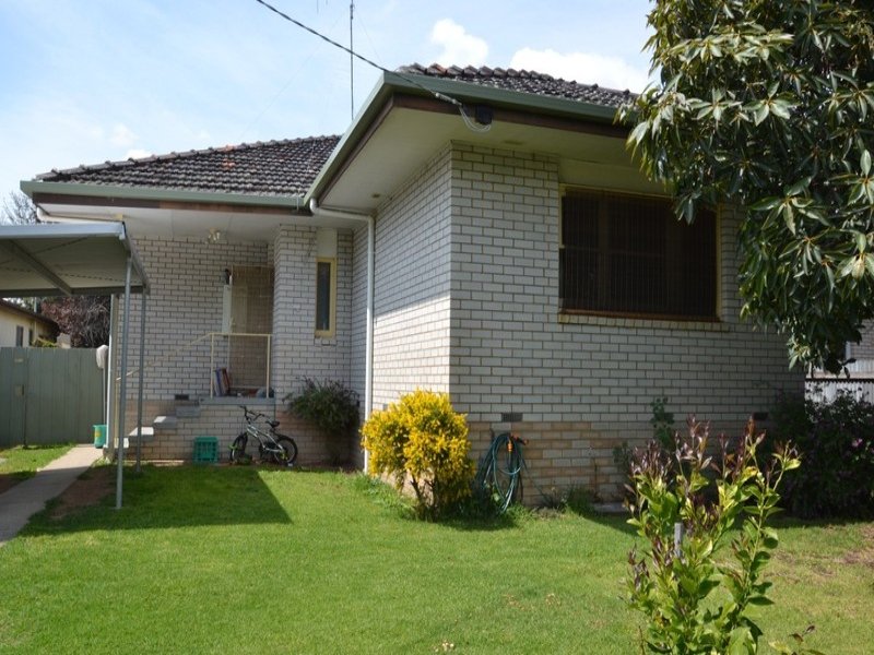 36 Wallis Street, Seymour, VIC 3660