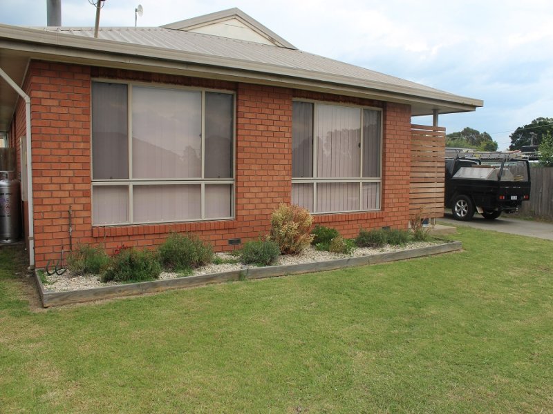 27 Anderson Street, Heyfield, Vic 3858 Property Details