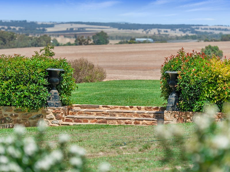 Houses for Sale in SA Pg. 26