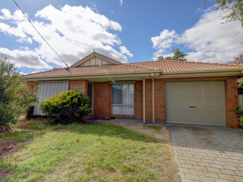 5 Manse Road, Cobram, Vic 3644 Townhouse for Sale