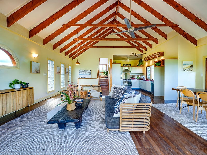 1 Tongarra Drive, Ocean Shores, NSW 2483