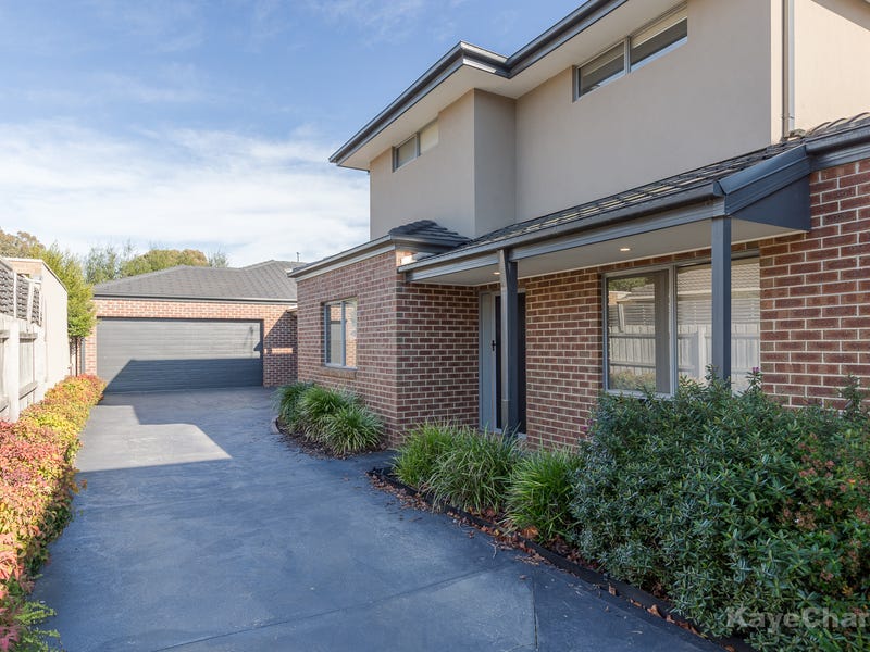 2/5 Castlegate Place, Berwick, VIC 3806